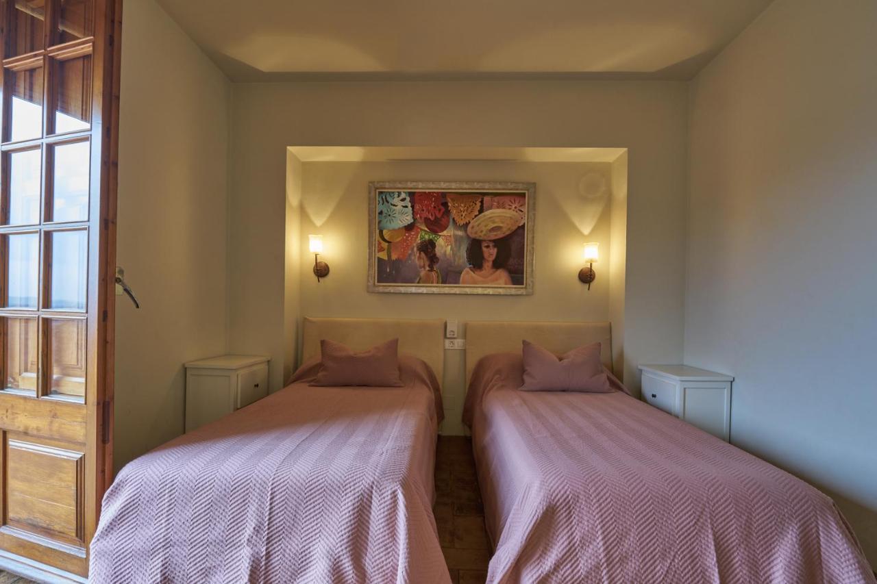 The Corner House Of Altafulla - A Stroll From The Beach, In The Heart Of The Old Town Exterior foto